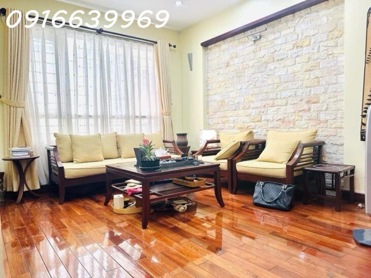 Nhà cán bộ, khu VIP Đội Cấn, 38m², lô góc thoáng sáng, giá hơn 8 tỷ !