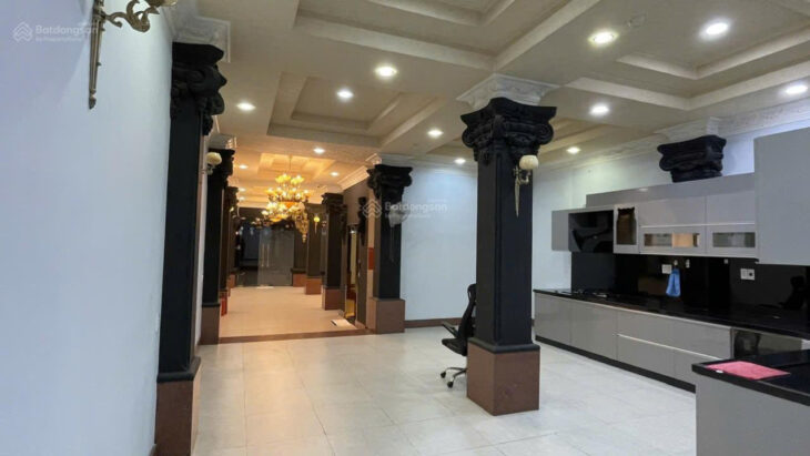 Chính chủ bán nhà mặt tiền DT 120m2 1 trệt 5 lầu đang KD đường Huỳnh Tấn Phát, Phường Phú Thuận