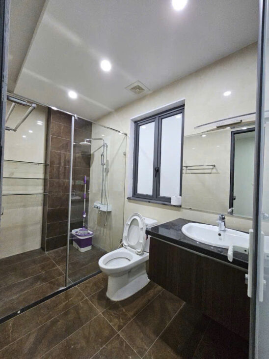 ???? Gần Cầu Chui – 5,8 tỷ (tầm 40m2) – vừa tầm tiền – 5 tầng mới nguyên.