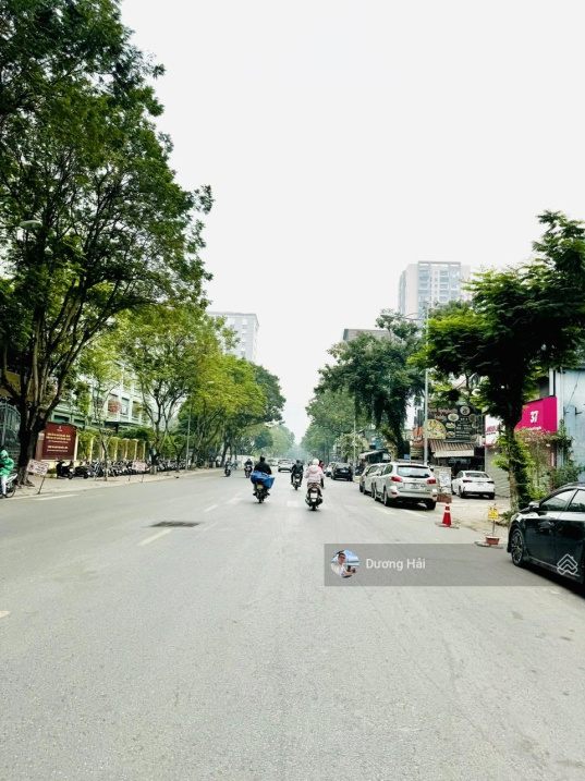 Bán nhà Lô Góc Mặt Phố Trần Quốc Hoàn – Cầu Giấy 72m 8 Tầng Thang Máy Nhà Đẹp Kinh Doanh