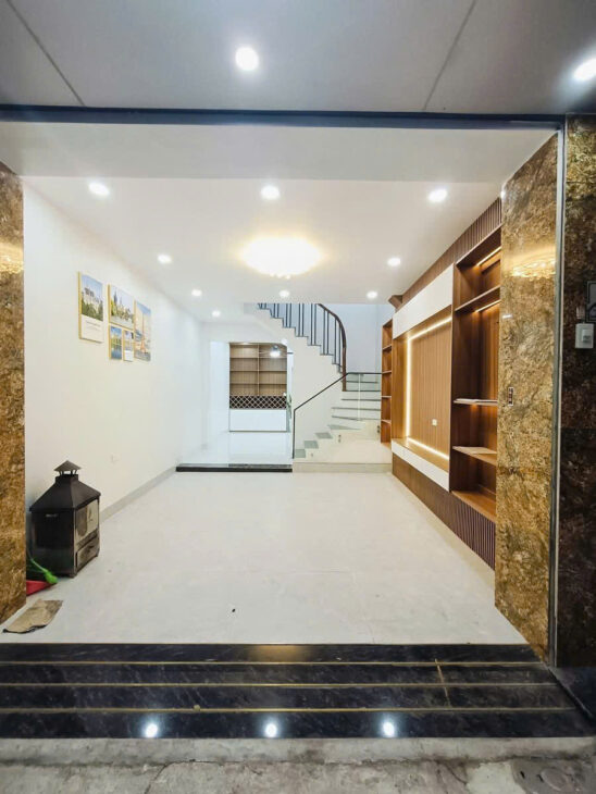 ĐẲNG CẤP HOÀNG CẦU – PHÂN LÔ – Ô TÔ