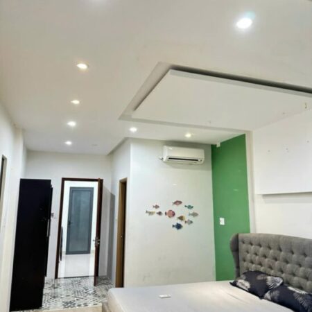 Bán nhà 2 tầng, 160m2, mặt tiền đường 7m5 gần Cầu Rồng, dòng tiền 18tr/ tháng Bán nhà 2 tầng, 160m2, mặt tiền đường 7m5 gần Cầu Rồng, dòng tiền 18tr/ tháng