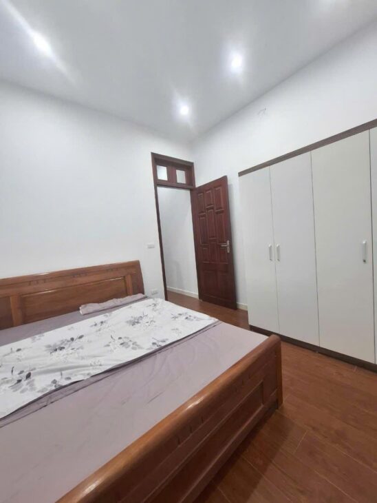 BÁN NHÀ 4 tầng đẹp, Hoàng Mai, 44m², 6.9 tỷ – Vị trí vàng, ô tô đỗ cửa