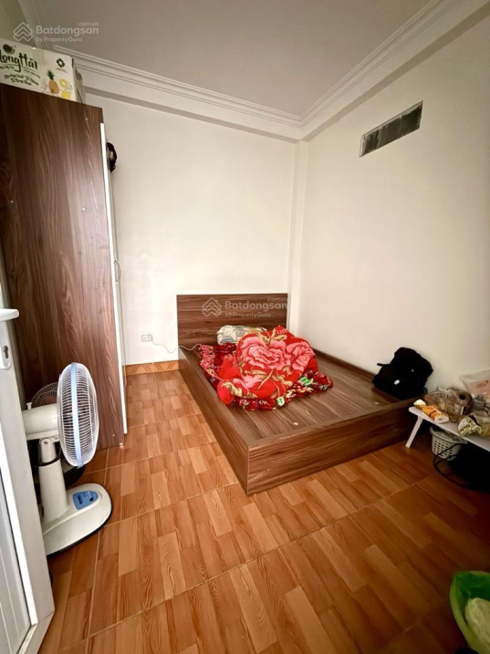 Bán gấp nhà 5 tầng Văn Trì Minh Khai BTL, gần ô tô, giá: 4,9 tỷ