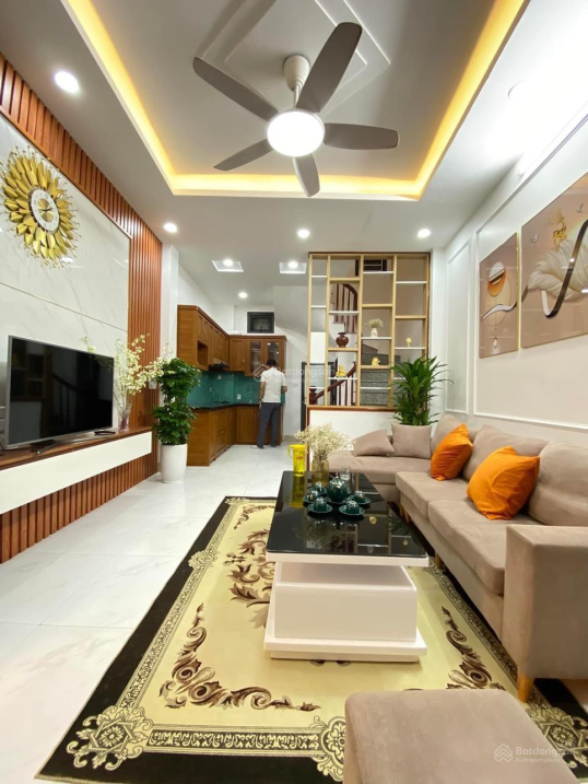 Bán nhà riêng Văn Trì,Cầu Diễn 4,7 tỷ, 35m2, 4PN, 4WC, 5 tầng, ngõ nông ô tô đỗ gần