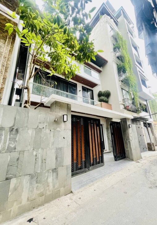 Đội Cấn Ba Đình – lô góc – ngõ thông – ô tô vào nhà – 110m nhỉnh 24 tỷ