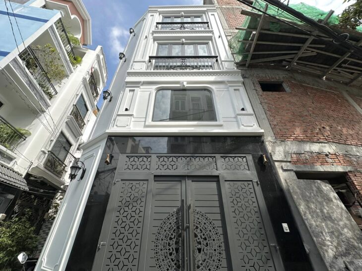 BÁN CCMN TRẦN CUNG 50M2X5T, 9 PHÒNG KK,15M Ô TÔ, 50 TRIỆU/THÁNG, 9.5 TỶ