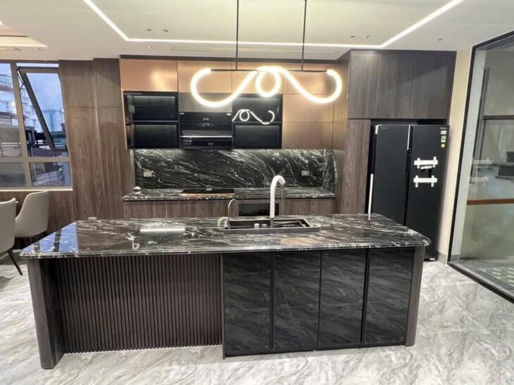 BÁN NHÀ BỒ ĐỀ 40M2* 5 TẦNG* 6.8 TỶ, THANG MÁY, FULL NỘI THẤT