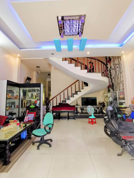 BÁN NHÀ LÔ GÓC 3 MẶT TIỀN ĐƯỜNG 7,5M -Ỷ LAN NGUYÊN PHI– HÒA CƯỜNG BẮC- HẢI CHÂU.