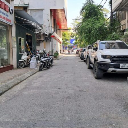 Phân lô Ba Đình – nhà đẹp ở ngay 55m * 6 tầng thang máy – vỉa hè – ô tô tránh – 20 tỷ Phân lô Ba Đình – nhà đẹp ở ngay 55m * 6 tầng thang máy – vỉa hè – ô tô tránh – 20 tỷ