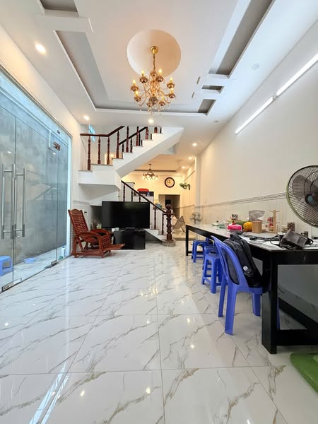 NHà Mặt Tiền Kinh Doanh 2 Tầng 5x30m 4PN SHR Trịnh Thị Miếng Hóc Môn Sát Quận 12