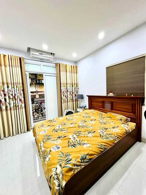 VIP! PHẠM NGỌC THẠCH – ĐỐNG ĐA, KINH DOANH, Ô TÔ ĐỔ CỬA, SỔ ĐẸP, 4 NGỦ: 44M, 5T, GIÁ 15 TỶ
