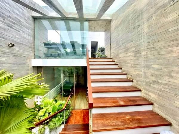 Siêu phẩm nhà đẹp ,kinh doanh cho thuê 50 triệu tháng ,Nguyễn Hữu Thọ ,Đà Nẵng – Giá chỉ 18,5 tỷ .