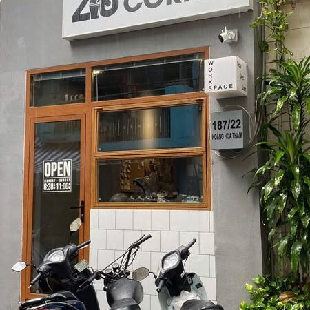 Quận Bình Thạnh ! HOT HOT ! Sang Quán Cafe Khu Sinh Viên -WorkShop , Máy Lạnh VP, Tel :