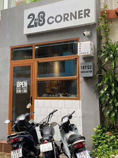 Quận Bình Thạnh ! HOT HOT ! Sang Quán Cafe Khu Sinh Viên -WorkShop , Máy Lạnh VP, Tel :