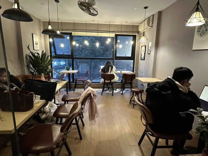 NHỎ MÀ CÓ VÕ-Mặt Phố Trần Quốc Hoàn 25m/4Tầng/MT 4.1m 12 Tỷ, Sổ đỏ vuông