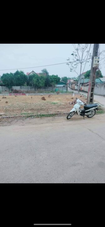 E đang cần tiền cần cho ra nhanh 2 mảnh đất ,diện tích 185 và 187 m2 , mặt tiền hơn 6m nở hậu! Cách
