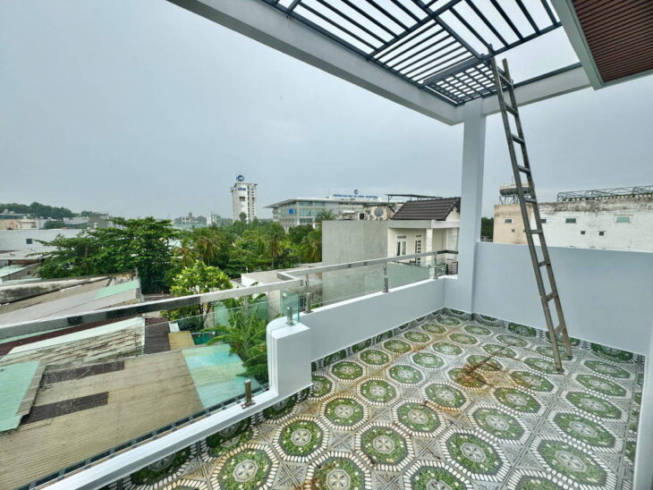 Bán nhà 66m² (4 tầng, full nội thất) – Hẻm ô tô, gần Võ Văn Hát – Giá chỉ 5.7 tỷ!