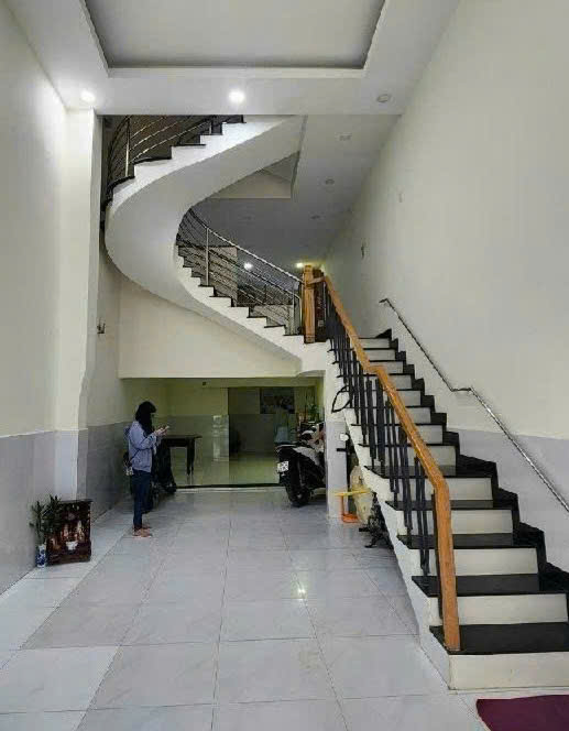 NHÀ ĐẸP CHÍNH CHỦ – GIÁ TỐT – Vị Trí Đắc Địa Tại : Cao Thị Chính – Phú Thuận – Quận 7 – Hồ Chí Minh