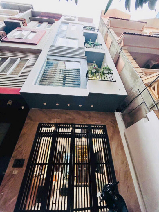 Nhà Đẹp Hoàng Ngân Thanh Xuân Thang Máy Full Nội Thất Dt 67m2 5 tầng mt 4.1m giá 16.7 tỷ