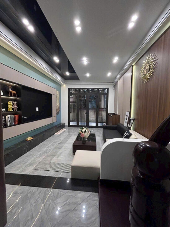 Nhà Đẹp Hoàng Ngân Thanh Xuân Thang Máy Full Nội Thất Dt 67m2 5 tầng mt 4.1m giá 16.7 tỷ