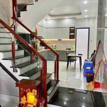 BÁN NHÀ 4 TẦNG, 66M2, HÒA HƯNG, Q.10, GIÁ 12 TỶ – VỊ TRÍ VÀNG, SỔ HỒNG CHÍNH CHỦ