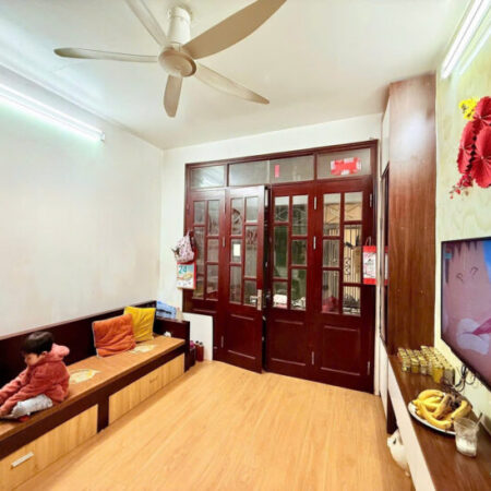 Bán Nhà Doãn Kế Thiện Dt 37m2 4 tầng mt 3.5m Giá 8.55 tỷ Cầu Giấy