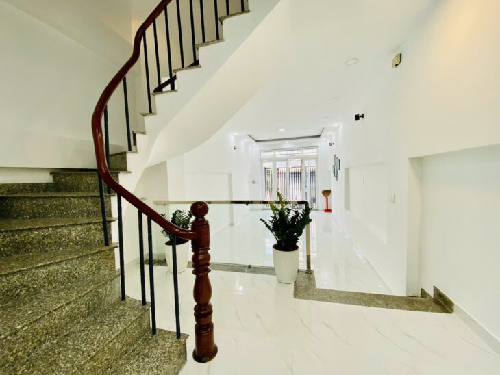 Hiếm, Hẻm xe hơi, khu phân lô, nhà mới ở ngay, 3 tầng, 3 phòng ngủ, Diện tích 64m2 chỉ 5.95 tỷ