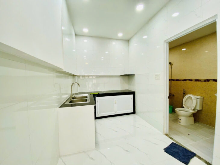 Hiếm, Hẻm xe hơi, khu phân lô, nhà mới ở ngay, 3 tầng, 3 phòng ngủ, Diện tích 64m2 chỉ 5.95 tỷ