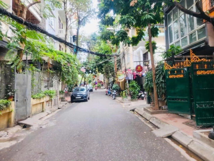 Cực hiếm phố Hoàng Cầu 33 tỷ 106m2, mặt tiền 6.5m lô góc ô tô kinh doanh ngay vườn hoa