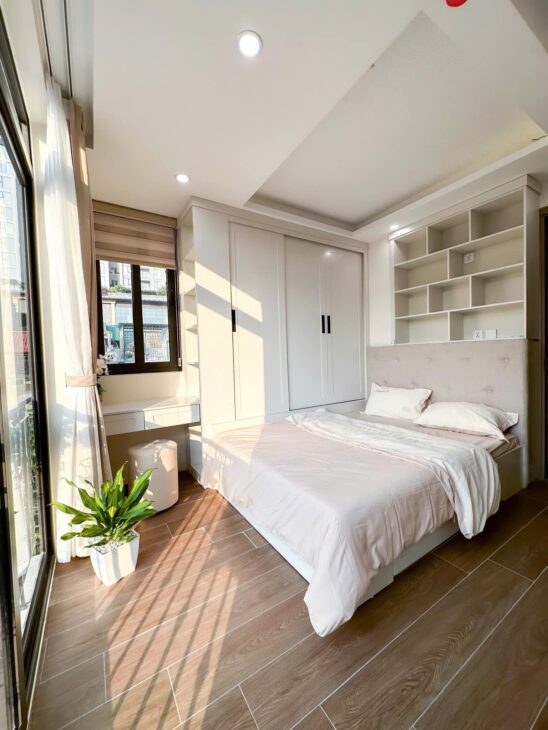 Bán nhà cực xịn phố Hoàng Hoa Thám 50m2, 6T thang máy, MT4.9m lô góc KD 50tr/tháng