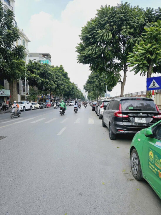 Mặt phố Lê Trọng Tấn 40m2, mặt tiền 4.1m nhỉnh 21 tỷ view cực thoáng ở, kinh doanh