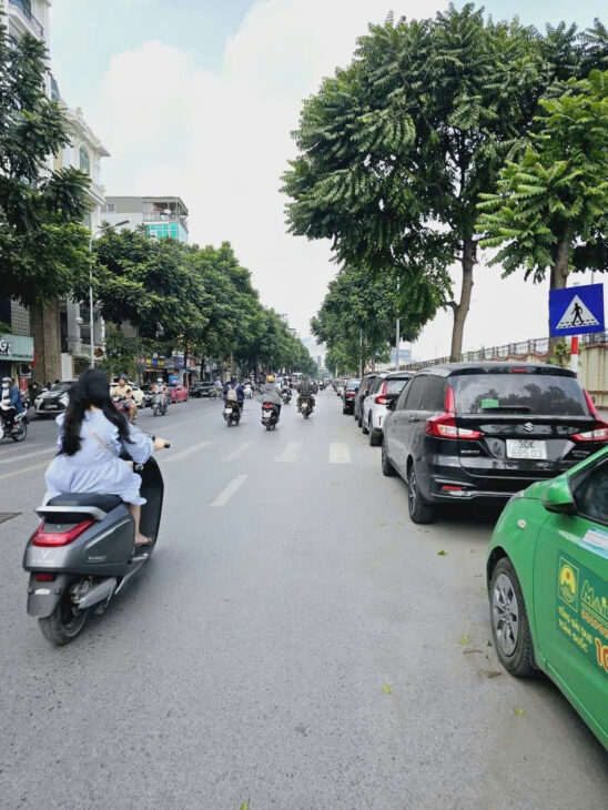 Mặt phố Lê Trọng Tấn 40m2, mặt tiền 4.1m nhỉnh 21 tỷ view cực thoáng ở, kinh doanh