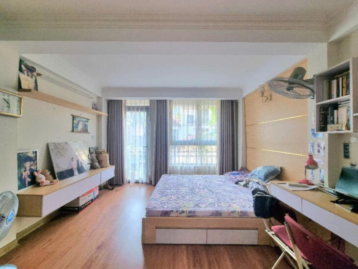 Bán nhà phố Đặng Thai Mai 30m2, 5 tầng lô góc 2 mặt ô tô cực đẹp gần Hồ Tây