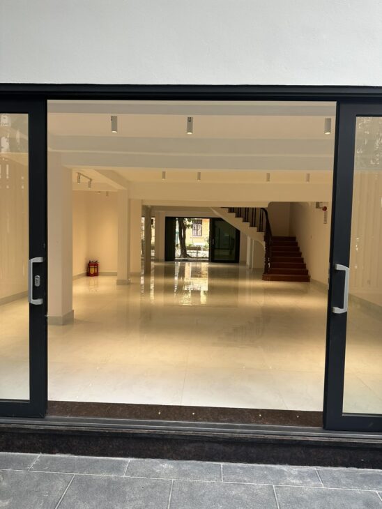 Phố Đỗ Quang 130m2, 6T thang máy, MT7m có 2 thoáng vĩnh viễn khu VIP Trung Hòa