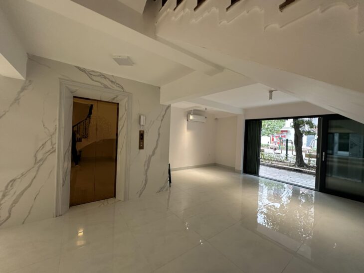 Phố Đỗ Quang 130m2, 6T thang máy, MT7m có 2 thoáng vĩnh viễn khu VIP Trung Hòa