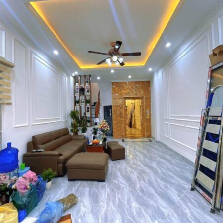 Phố Đào Tấn 38m2, 6T thang máy, MT4.5m đẹp long lanh hơn 8 tỷ hiếm quận Ba Đình