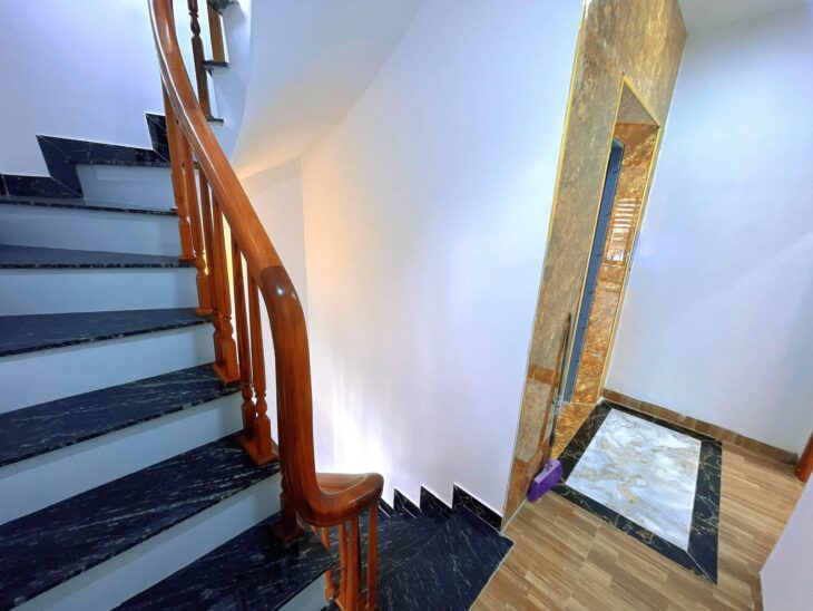 Phố Đào Tấn 38m2, 6T thang máy, MT4.5m đẹp long lanh hơn 8 tỷ hiếm quận Ba Đình