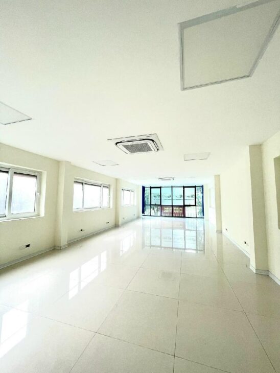 Bán nhà mặt phố Lê Trọng Tấn hạ 3 tỷ 52m2, 5 tầng, 2 thoáng vỉa hè rộng view thoáng