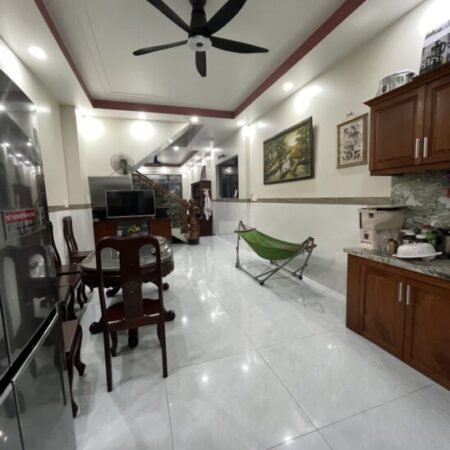 Cho Thuê Nhà Mặt Tiền 3 Tầng 80m Giá 15tr/tháng Trung Mỹ Tây Quận 12 Đường 12 mét thông