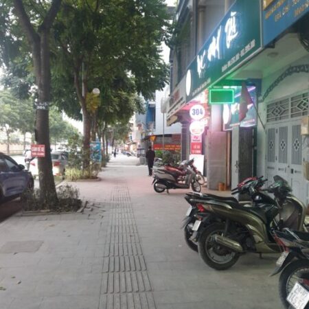 Bán nhà mặt ngõ khương trung 5 tầng muốn giao dịch luôn