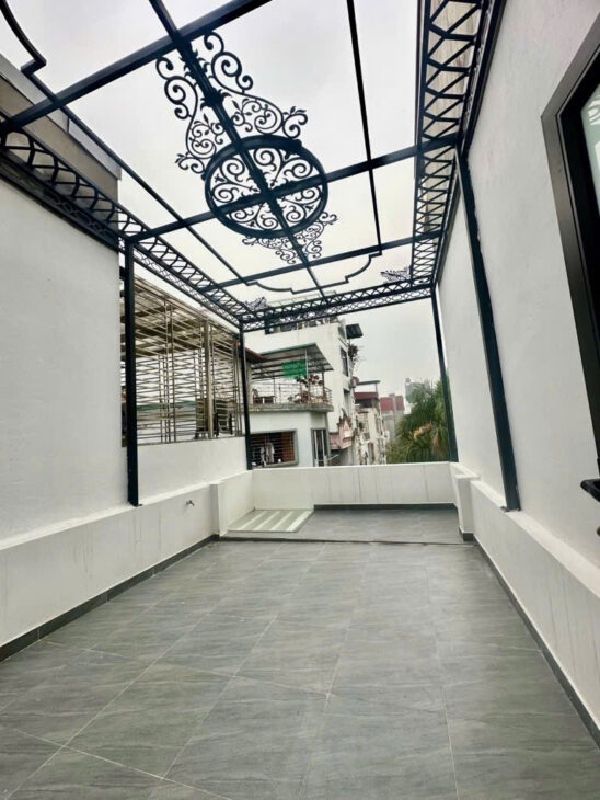 Bán nhà phố Võ Thị Sáu, Nội Thất Hiện Đại, Vài Bước Ô Tô, 40mx6T, Giá: 9.4 Tỷ, Lh: 0396935190.