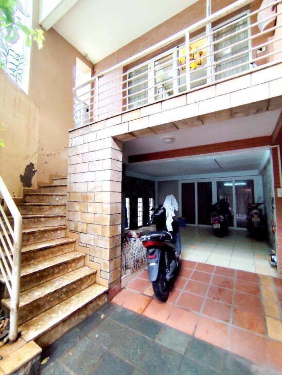 Biệt thự mini Cổ Linh-Tư Đình, 125m x 5 tầng, mặt tiền 8.5m, 1 mặt phố 1 mặt ngõ, gara ôtô, ô chờ