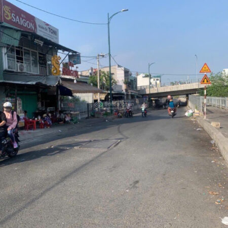 Mặt tiền P9 Quận 8 132m2 ngang 8m ngay cầu Nguyễn Tri Phương chỉ 6,5 tỷ TL Mặt tiền P9 Quận 8 132m2 ngang 8m ngay cầu Nguyễn Tri Phương chỉ 6,5 tỷ TL