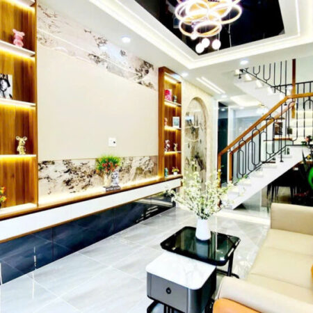 Nhanh tay còn kịp ae ơi,Nhà cực đẹp, Chỉ 4.45 Tỏi.