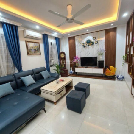 Bán gấp nhà riêng Phạm Văn Đồng, Cầu Giấy, lô góc 2 mặt ngõ cách phố 30m, 36m2 x6T giá 7,7 tỷ