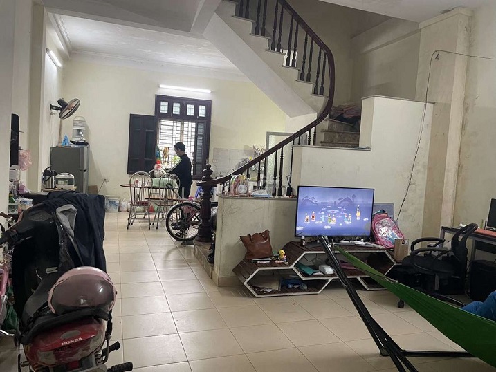 Chính chủ cho thuê nhà 2 tầng 1tum tại ngõ 180 đường Tây Mỗ, quận Nam Từ Liêm, Hà Nội