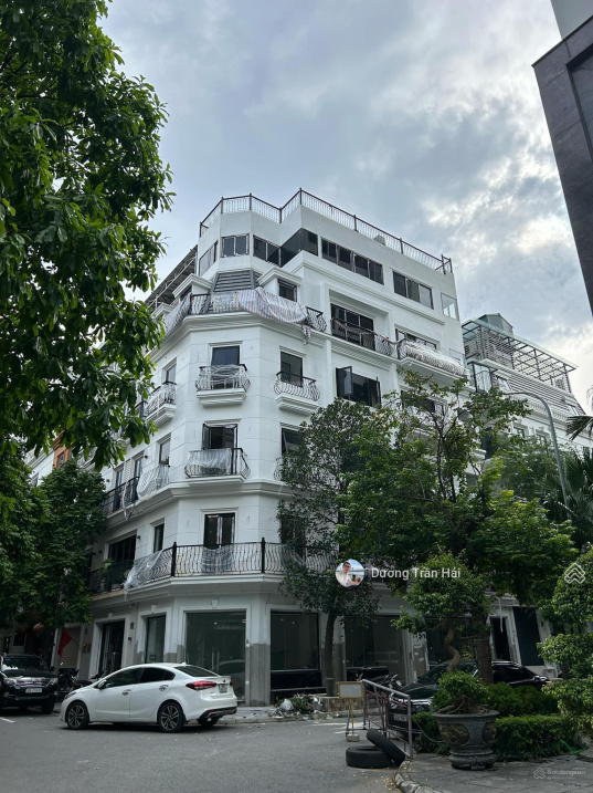 Bán nhà Đỗ Nhuận – Xuân Đỉnh gần Ngoại Giao Đoàn – DT 160m2 – MT 8m Ô Tô – KDVP – Lô Góc