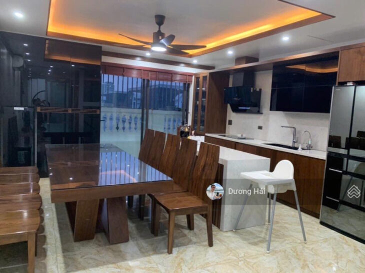 Bán nhà Lô Góc Mặt Phố Trần Quốc Hoàn – Cầu Giấy 72m 8 Tầng Thang Máy Nhà Đẹp Kinh Doanh