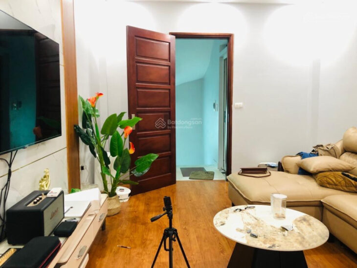 Bán nhà : Bằng B, Hoàng Liệt, Hoàng Mai,33m², 5 tầng, 4PN: Hơn 5 tỷ